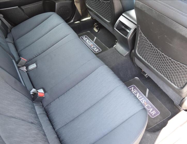 Subaru Legacy 18