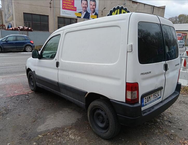 Peugeot Partner 8