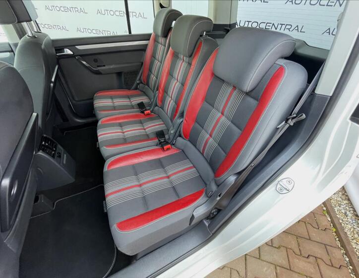 Volkswagen Touran 24