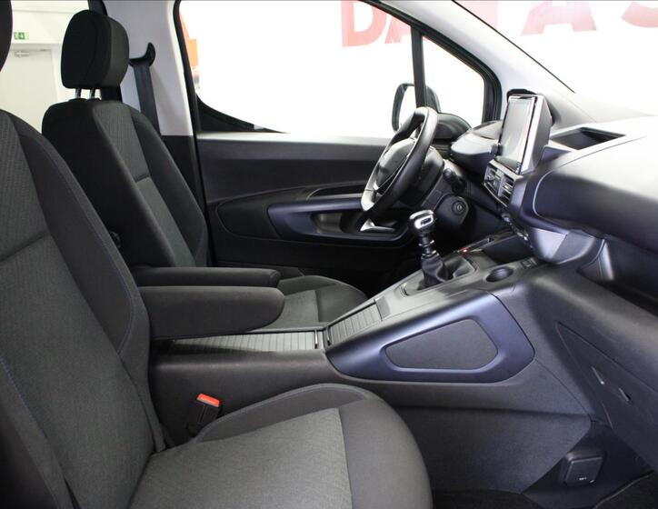Peugeot Rifter 12