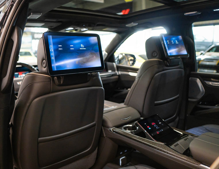 Cadillac Escalade 43