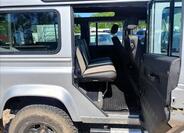 Land Rover Defender 16