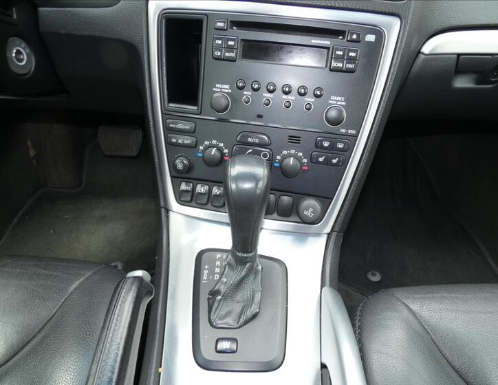 Volvo XC70 8