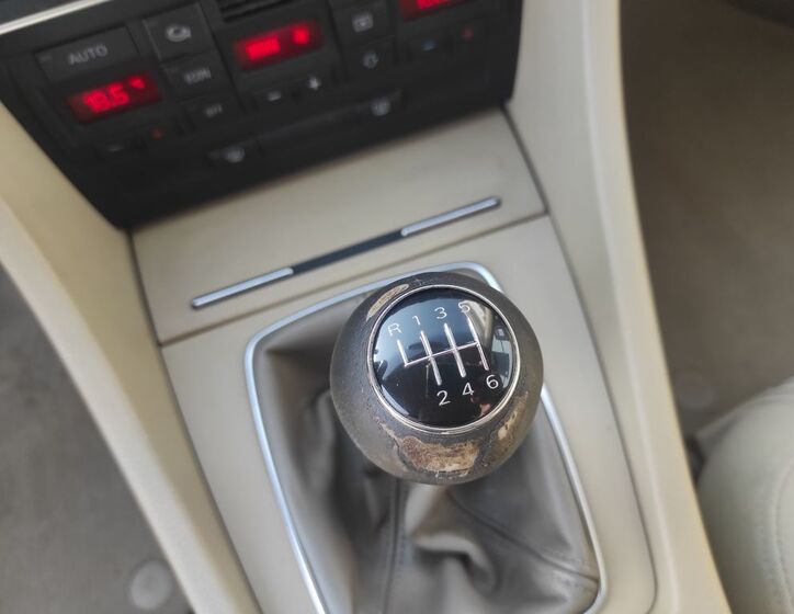Audi A4 15