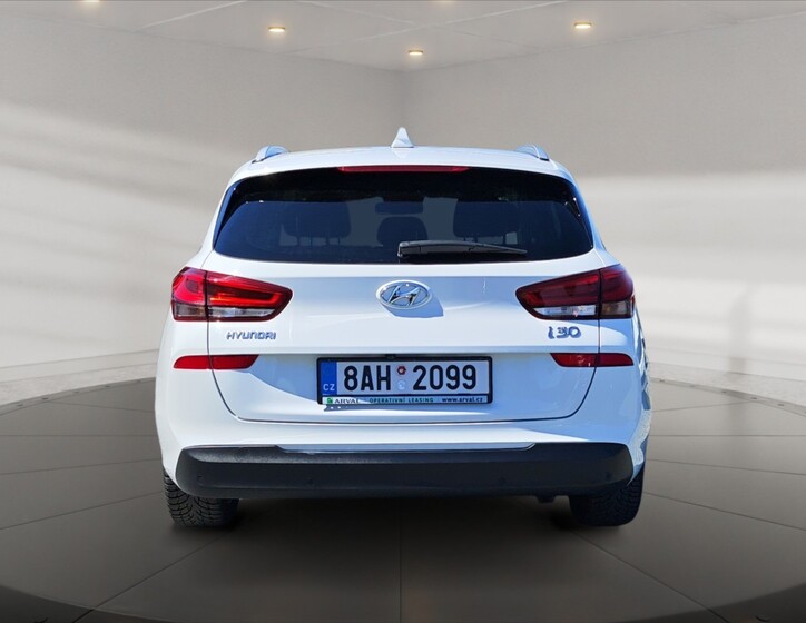 Hyundai i30 4