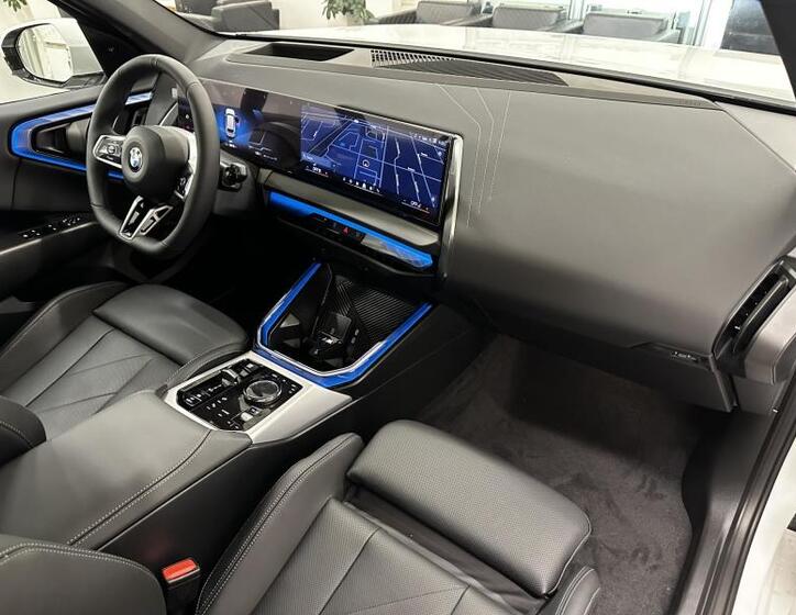 BMW X3 7