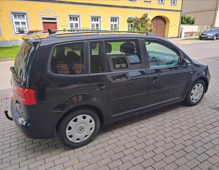 Volkswagen Touran 11