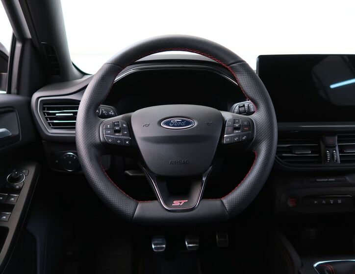 Ford Focus 24
