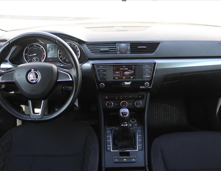 Škoda Superb 14