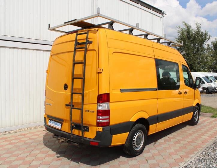 Mercedes-Benz Sprinter 4