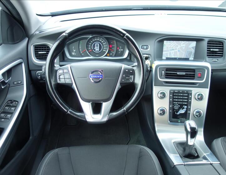 Volvo V60 17