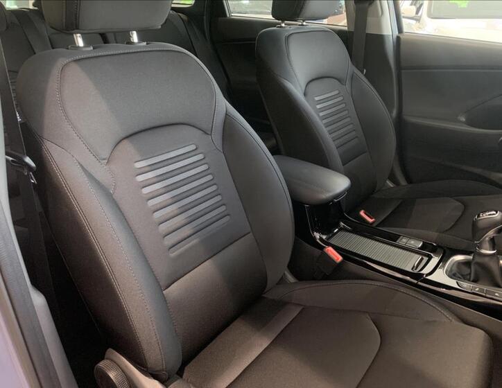 Hyundai i30 47