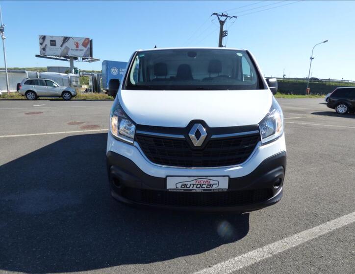 Renault Trafic 8