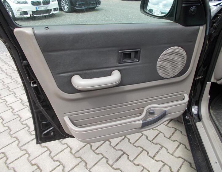 Land Rover Freelander 22