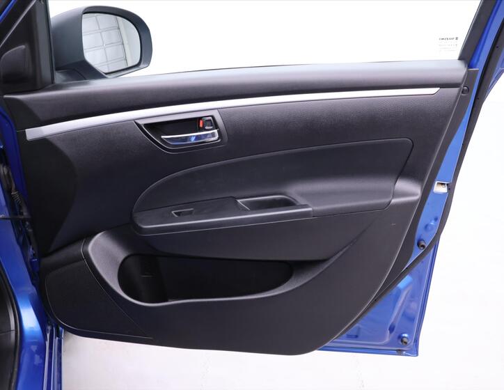 Suzuki Swift 13