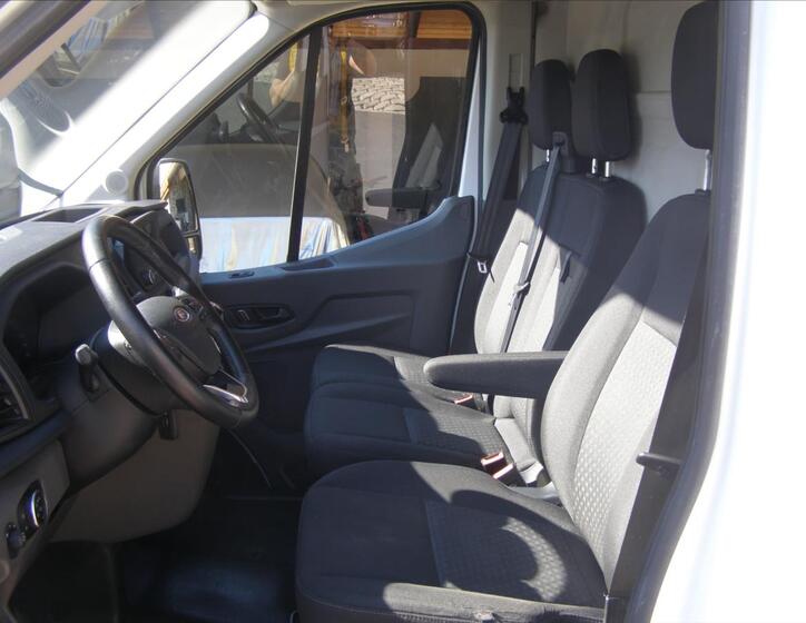 Ford Transit 13