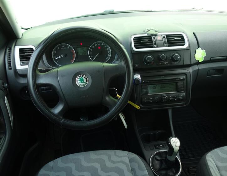 Škoda Roomster 9