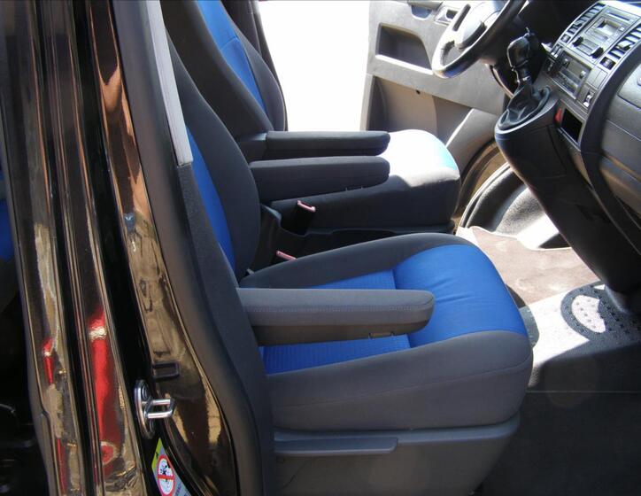 Volkswagen Caravelle 24