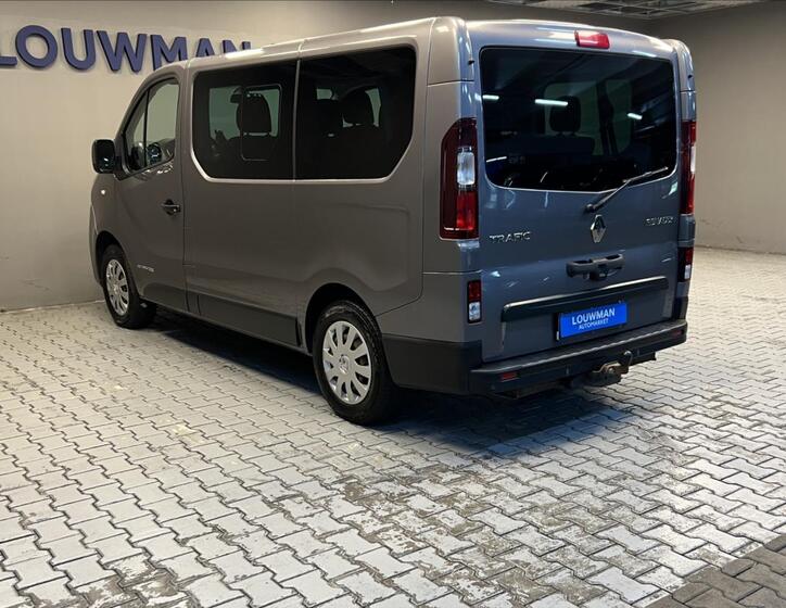 Renault Trafic 16