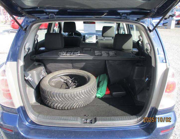 Toyota Corolla Verso 9