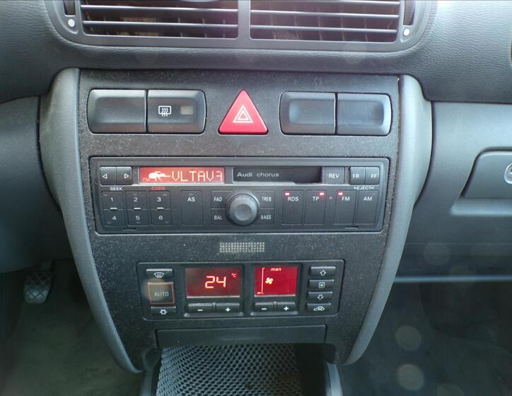 Audi A3 8