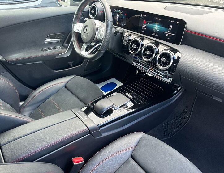 Mercedes-Benz Třídy A 12