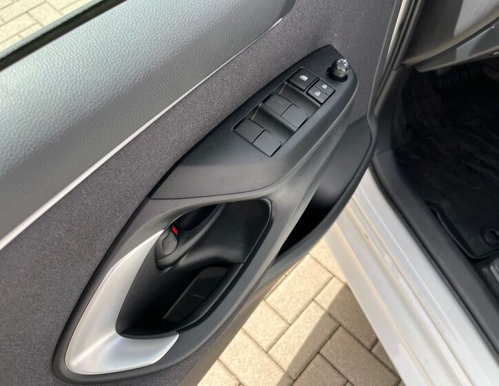 Toyota Yaris 22