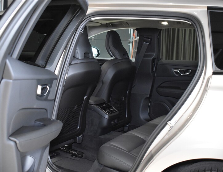 Volvo V60 19