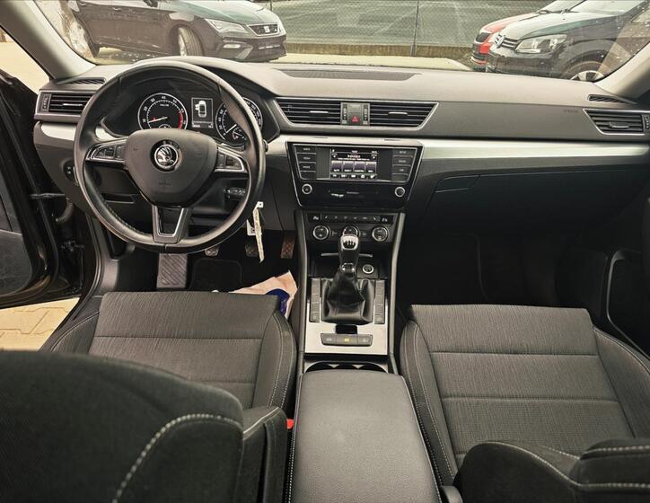 Škoda Superb 22