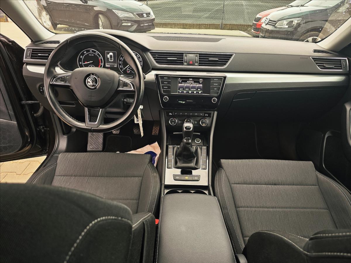 Škoda Superb