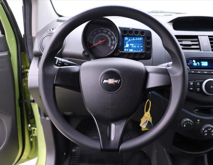 Chevrolet Spark 17