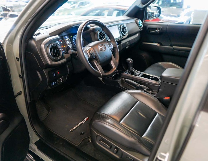 Toyota Tacoma 14