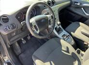 Ford Galaxy 9