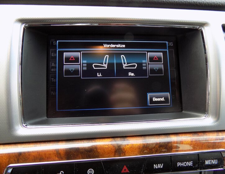 Jaguar XF 33