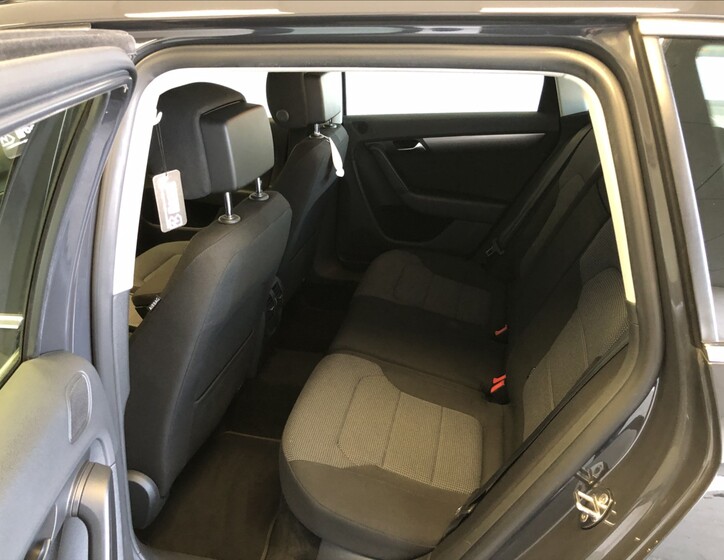 Volkswagen Passat 10