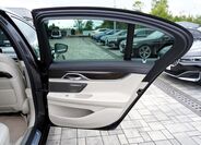 BMW Řada 7 17