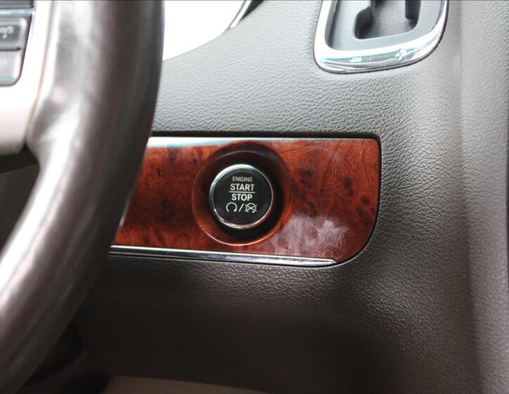Chrysler Town & Country 22