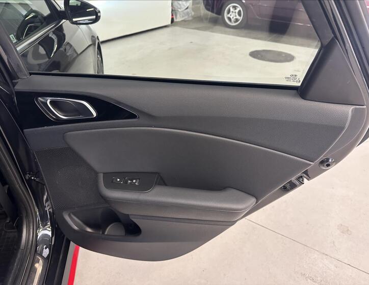 KIA ProCeed 29