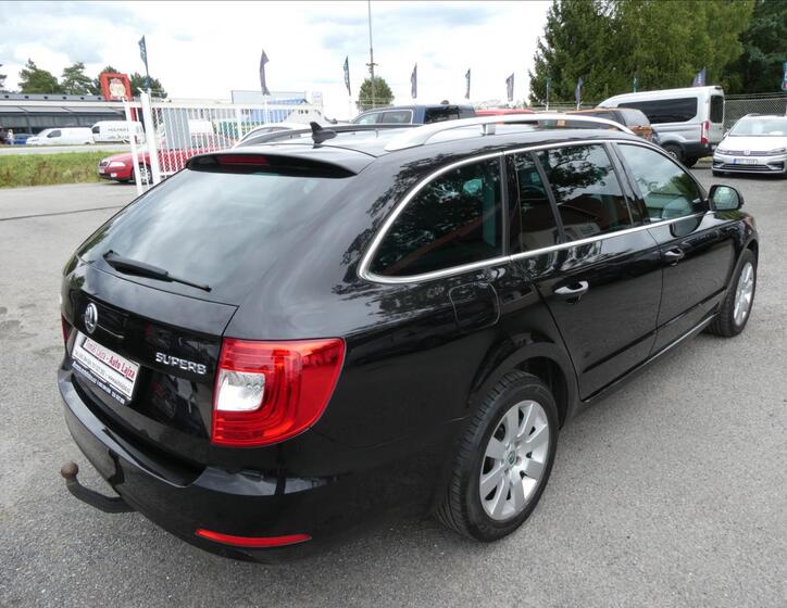 Škoda Superb 9