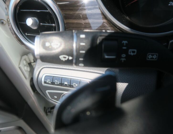 Mercedes-Benz Třídy V 17