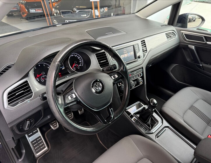 Volkswagen Golf Sportsvan 8