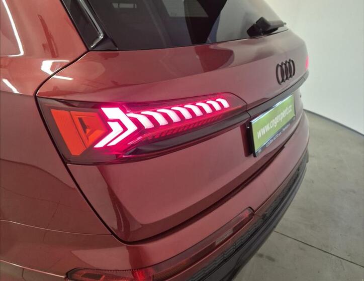 Audi Q7 15