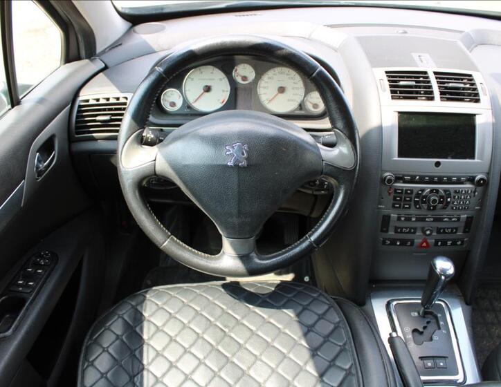 Peugeot 407 13