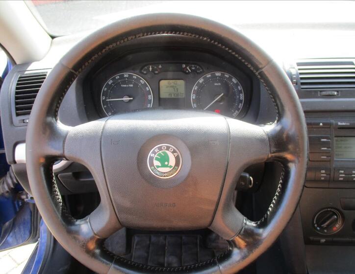 Škoda Octavia 14