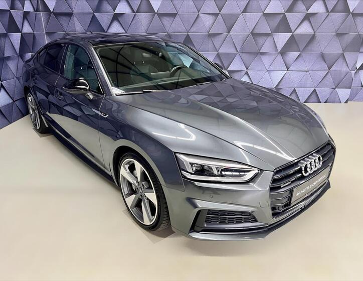 Audi A5 4