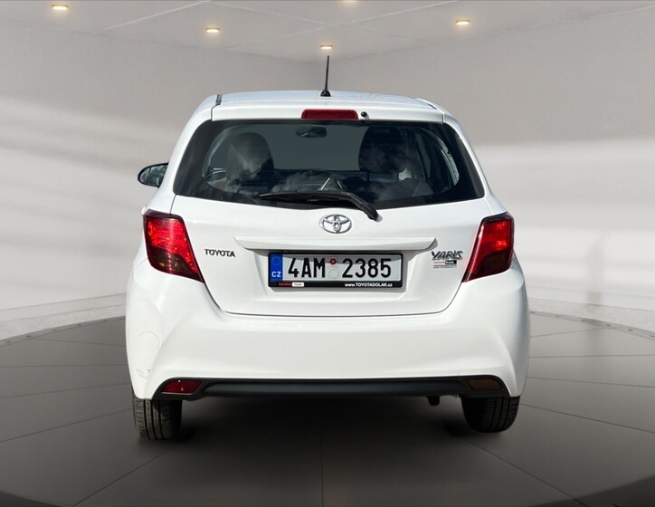 Toyota Yaris 5