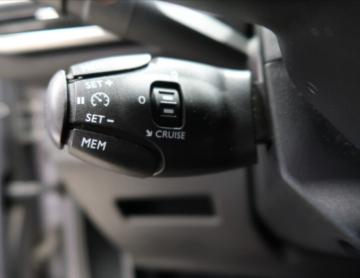 Peugeot 5008 16