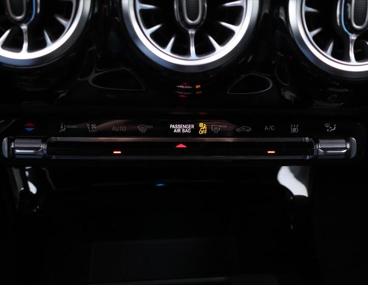 Mercedes-Benz CLA 32