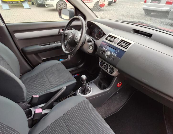 Suzuki Swift 15