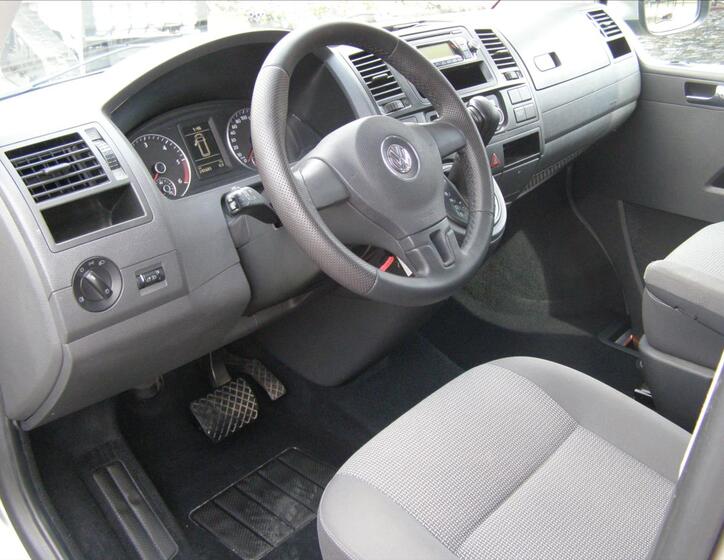 Volkswagen Caravelle 16